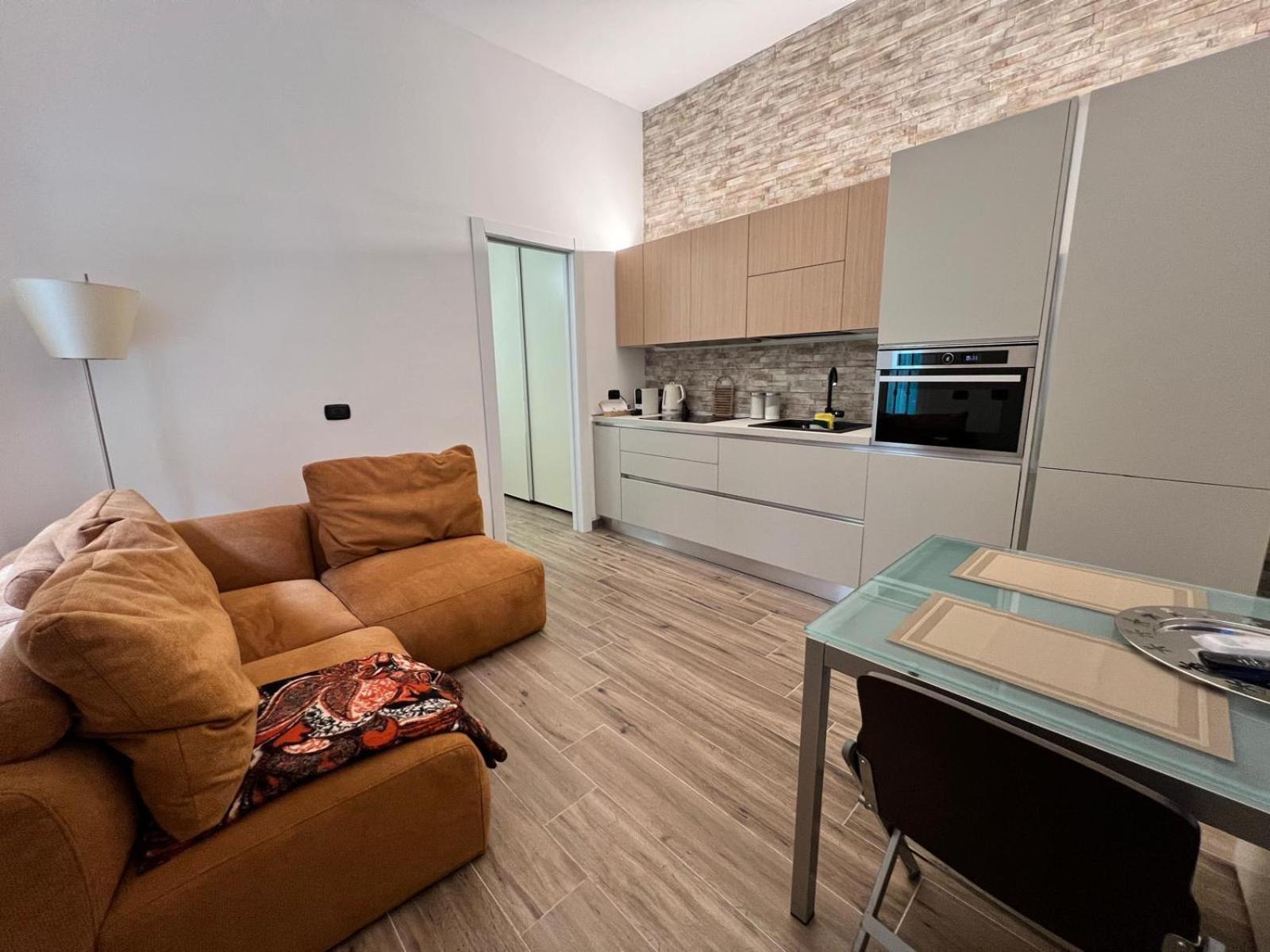 Domusmi Delfico 2 Apartment Milan Exterior photo